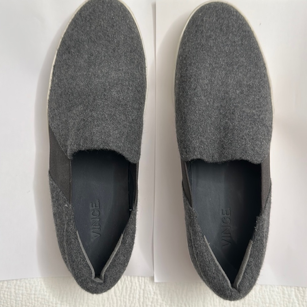 Vince women’s US 7.5 slip on shoes